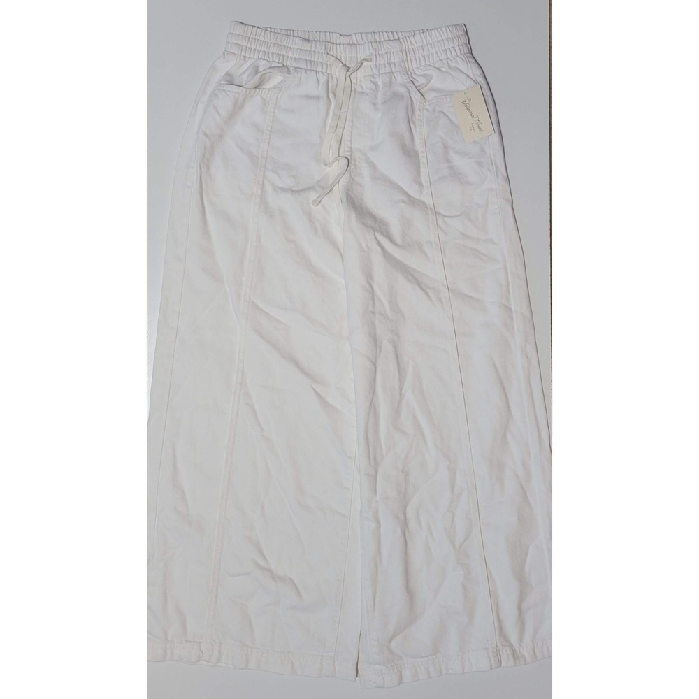 NWT Universal Thread Extra Wide Leg White Jeans